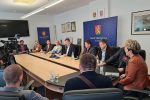 Do ljeta nova LED rasvjeta za cijelu Viroviticu: Bit će zamijenjeno 3410 svjetiljki i 25 reflektora, izmijenit će se 180 rasvjetnih stupova na 71 lokaciji 1 337287799 1194451328109082 985253535864917136 n Custom
