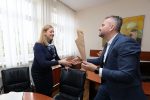 Fotogalerija: Zamjenik župana Marijo Klement, svim djelatnicima Virovitičko-podravske županije, čestitao Međunarodni Dan žena 20 IMGL2080