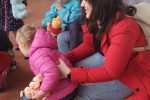 Prodajom rukotvorina i prikupljenim donacijama, virovitički gimnazijalci nezbrinutoj djeci u Nazorovoj odnesli igračke, slikovnice, društvene igre i slatkiše 1 338426491 960360938750790 2298665675780576774 n