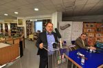 U Virovitici održana tribina o ratu u Ukrajini: Stručnu analizu vodili general-pukovnik Slavko Barić i poznati vojni analitičar Robert Barić 1 IMG 6442 1200x800