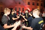 Fotogalerija: Uz baklje i vatromet, uz pjesmu, na šetnici ispred Gimnazije Petra Preradovića u Virovitici, dočekani su „brončani rukometaši zlatnoga sjaja“ s Prvenstva Hrvatske 10 IMGL2047