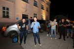Fotogalerija: Uz baklje i vatromet, uz pjesmu, na šetnici ispred Gimnazije Petra Preradovića u Virovitici, dočekani su „brončani rukometaši zlatnoga sjaja“ s Prvenstva Hrvatske 22 IMGL2154
