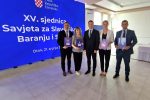 Na sjednici Savjeta za Slavoniju, Baranju i Srijem korisnicima s područja Virovitičko-podravske županije uručeno je 18 ugovora, doznajte što će se graditi i koji projekti provoditi 11 356192740 671793694977088 5344861878897550708 n