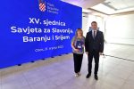 Na sjednici Savjeta za Slavoniju, Baranju i Srijem korisnicima s područja Virovitičko-podravske županije uručeno je 18 ugovora, doznajte što će se graditi i koji projekti provoditi 8 356263998 671794061643718 5369488947753524781 n