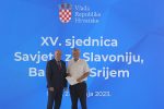 Na sjednici Savjeta za Slavoniju, Baranju i Srijem korisnicima s područja Virovitičko-podravske županije uručeno je 18 ugovora, doznajte što će se graditi i koji projekti provoditi 3 IMGL7432