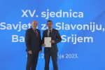 Na sjednici Savjeta za Slavoniju, Baranju i Srijem korisnicima s područja Virovitičko-podravske županije uručeno je 18 ugovora, doznajte što će se graditi i koji projekti provoditi 4 IMGL7440
