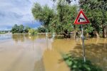 Drava se izlila kod Dravskog mosta, Izletište Križnica je pod vodom, vodostaj i dalje raste, postavljaju se zečji nasipi... 14 363422659 681506230672501 6003169920826575274 n