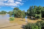 Drava se izlila kod Dravskog mosta, Izletište Križnica je pod vodom, vodostaj i dalje raste, postavljaju se zečji nasipi... 5 366351846 681506014005856 6362329154089891681 n