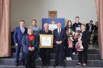 Dodijeljena javna priznanja zaslužnima za promicanje i razvoj općine Lukač, Zlatne plakete, posthumno Lazi Miočinoviću i DVD-u Turanovac 1 Naslovna