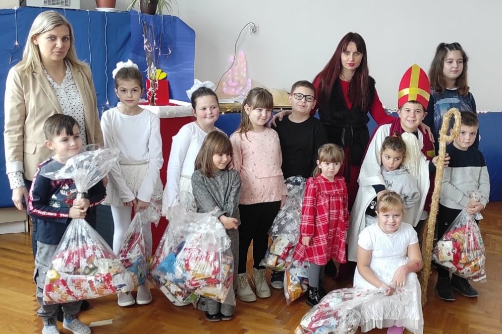 Sveti Nikola posjetio i darivao djecu s područja općine Sopje 7 Sopje sv. Nikola 4