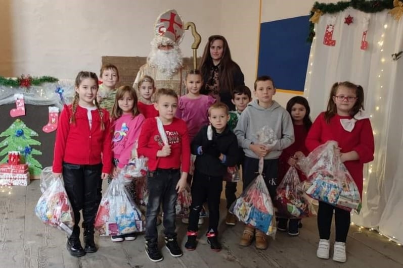 Sveti Nikola posjetio i darivao djecu s područja općine Sopje 5 Sopje sv. Nikola 6