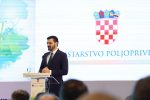 Župan Igor Andrović nazočio 4. konferenciji "Dani poljoprivrede, ribarstva i šumarstva" u Osijeku 17 PSŽ024