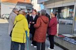 Udruga S.O.S. Virovitica ispred Gradske knjižnice i čitaonice u Virovitici obilježila međunarodni pokret „Milijarda ustaje“ 4 428223878 1081592093151267 3589218327566127070 n