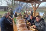 Tradicionalni Dan manjića i ove godine na desnu obalu rijeke Drave u Terezinom Polju privukao velik broj ribolovaca i ljubitelja ribljih delicija 6 Foto 7