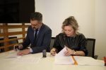Potpisani ugovori za radove i opremanje cjelodnevnih škola: Za četiri škole Virovitičko-podravske županije odobrena sredstva u iznosu većem od 1.3 milijuna eura 2 IMG 6934 1500x1000 1