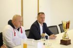 Virovitičko-podravski župan Igor Andrović ugostio brončane rukometašice Slatinčanku Tenu Jurlinu i Virovitičanku Ivu Blažević čestitavši im na velikom uspjehu u Crnoj Gori 6 IMG 2254 1500x1000