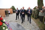 Obilježavanje 30. obljetnice osnutka 81. samostalne gardijske bojne “Kumovi” započelo polaganjem vijenaca i paljenjem lampiona na virovitičkom groblju 7 438098537 845992044223918 7585967289840710611 n