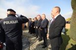 Fotogalerija: Odavanjem počasti svim poginulim i umrlim hrvatskim braniteljima i civilnim žrtvama u Virovitici obilježen blagdan Svih svetih 7 svi sveti vijenci i misa 41