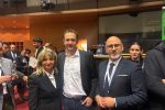Zajednicka fotografija MEP Glavak drzavni tajnik Tusek i povjerenik Hansen Custom