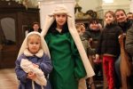 Župna Obiteljska zajednica izvela posljednje žive jaslice u Virovitici: Mališani gledateljima ispunili srce radošću, veseljem i mirom 23 obitelj31