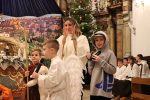 Župna Obiteljska zajednica izvela posljednje žive jaslice u Virovitici: Mališani gledateljima ispunili srce radošću, veseljem i mirom 25 obitlj26