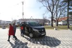U zadnje tri godine, Virovitičko-podravska županija je nabavila kombi vozila za 12 svojih škola, u srijedu je ključeve dobila Glazbena škola Jan Vlašimsky Virovitica 1 kombbi glazbena 3