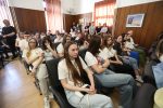 U Slatini je u organizaciji zastupnice u Europskom parlamentu, Sunčane Glavak, održana konferencija „Prema sigurnijem internetu" - Kako zaustaviti cyberbullying“ 14 suncana glavak slatina 73