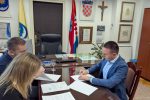 Grad Slatina i Ministarstvo hrvatskih branitelja osigurali dom hrvatskom branitelju 3 viber slika 2025 06 25 11 17 38 836 1024x576