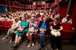 Odličan početak nove kazališne sezone u Virovitici: Publika uživala u duhovitoj premijeri „Kulen ruž“ 4 IMG 0556