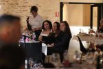Wine not!? u bajkovitom dvorcu Janković: Brojni posjetitelji uživali u vrhunskim vinima, plemićkim zalogajima i zvucima Suhopoljskih tamburaša 13 IMG 2359