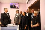 Premijer Andrej Plenković obišao Stacionar palijativne skrbi Doma zdravlja Virovitičko-podravske županije u kojem će mjesto pronaći osam pacijenata koji su terminalnoj fazi bolesti i gdje će imati 24 satnu zaštitu i brigu 21 palijativa 18