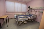 Premijer Andrej Plenković obišao Stacionar palijativne skrbi Doma zdravlja Virovitičko-podravske županije u kojem će mjesto pronaći osam pacijenata koji su terminalnoj fazi bolesti i gdje će imati 24 satnu zaštitu i brigu 3 stacionar 9