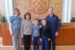 Učenici trećih razreda OŠ Ivane Brlić-Mažuranić Orahovica i Područne škole Nova Jošava posjetili Virovitičko-podravsku županiju 2 djeca orah jedan 3