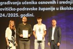 Oni su naše zlato i srebro i bronca, naše blago, oni su najbolji od najboljih Virovitičko-podravske županije: Nagrađeni učenice, učenici i njihovi mentori koji su na Prvenstvima Hrvatske osvajali jedno od prva tri mjesta 28 ucenici nagradjivanje 242
