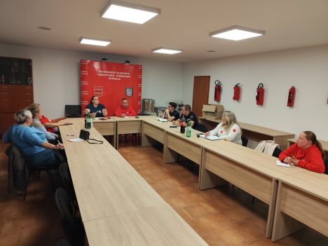 Vatrogasna mladež VZ VPŽ i ove godine priprema sadržaje u povodu božićnih i novogodišnjih blagdana 1 Savjet vatrogasne mladezi VPZ 1