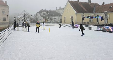 U Virovitici počela ovogodišnja besplatna škola klizanja namijenjena učenicima osnovnih škola 1 Foto 2