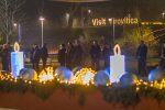 Fotogalerija: Nastavljena blagdanska atmosfera u Virovitici: Zasjala svijeća mira na adventskom vijencu 31 advent vtc druga svijeca 31 copy