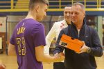 Mladi košarkaši Virke Virovitica, čija se juniorska selekcija plasirala na Prvenstvo Hrvatske i koji svojim sjajnim igrama, košarci vraćaju stari sjaj, dobili sportsku opremu 6 kk virka oprema 14
