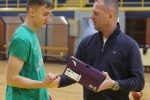 Mladi košarkaši Virke Virovitica, čija se juniorska selekcija plasirala na Prvenstvo Hrvatske i koji svojim sjajnim igrama, košarci vraćaju stari sjaj, dobili sportsku opremu 8 kk virka oprema 21