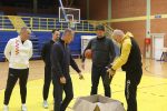 Mladi košarkaši Virke Virovitica, čija se juniorska selekcija plasirala na Prvenstvo Hrvatske i koji svojim sjajnim igrama, košarci vraćaju stari sjaj, dobili sportsku opremu 11 kk virka oprema 32