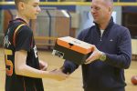 Mladi košarkaši Virke Virovitica, čija se juniorska selekcija plasirala na Prvenstvo Hrvatske i koji svojim sjajnim igrama, košarci vraćaju stari sjaj, dobili sportsku opremu 16 kk virka oprema 48