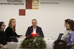 Virovitičko-podravski župan, Igor Andrović, potpisao ugovore s 13 novih stipendista, od kojih je petero studenata medicine: Primat će 200,00 eura mjesečno tijekom cijele godine 3 stipendije vpz 21