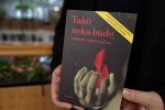 Robert Međurečan predstavio nagrađivani roman „Tako neka bude“: „Uzrečica da je povijest učiteljica znanja, nažalost, ne stoji“ 2 20260514 175630