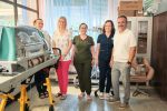 Za najmanje pacijente svaka minuta je važna: OB Virovitica nabavila novi transportni inkubator, a u financiranju su sudjelovali - Grad Virovitica s 15.000, te općine, Špišić Bukovica, Suhopolje, Pitomača, Lukač i Voćin, koje su osigurale po 5.000 eura 1 Dizajn bez naslova 2 2