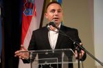 U velikoj dvorani POU Slatina, održana je svečana promocija druge generacije prvostupnika sveučilišnog prijediplomskog studija Rani i predškolski odgoj i obrazovanje Fakulteta za odgojne i obrazovne znanosti Sveučilišta Josipa Jurja Strossmayera u Osijeku, dislociranog studija u Slatini 1 IMG 1370 1024x683