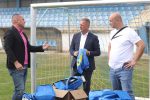 Ulaganje u mlade nogometaše: Na stadion Antuna Tone Butorca u Slatini stigla nova oprema i aluminijski golovi 9 nk slatina oprema 48